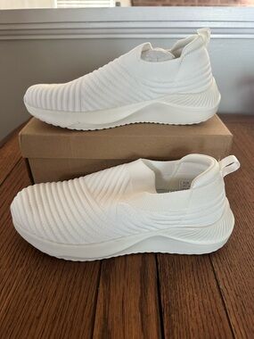 Slip-On Knit White Women's Sneakers